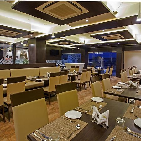 Hotel Ravi Residency à Morbi Extérieur photo