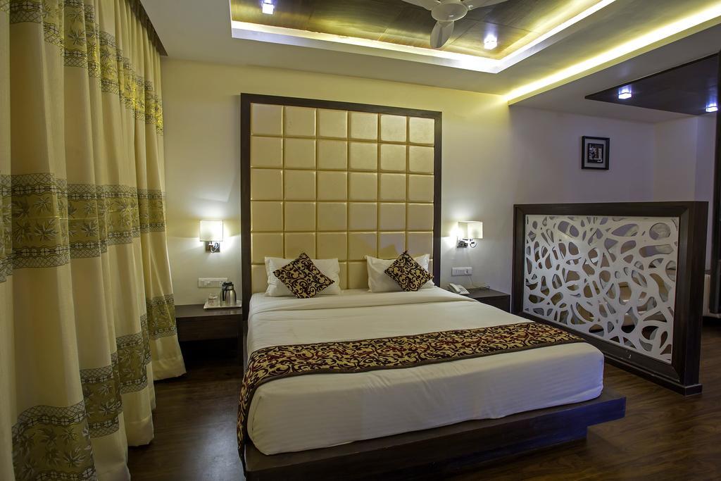 Hotel Ravi Residency à Morbi Chambre photo