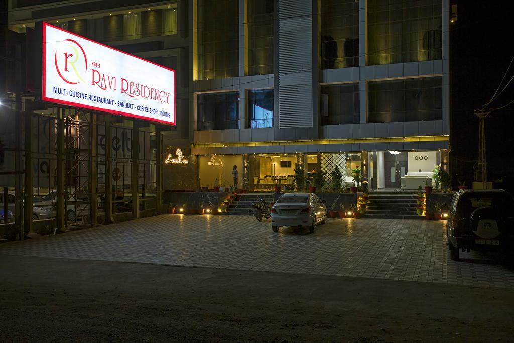 Hotel Ravi Residency à Morbi Extérieur photo