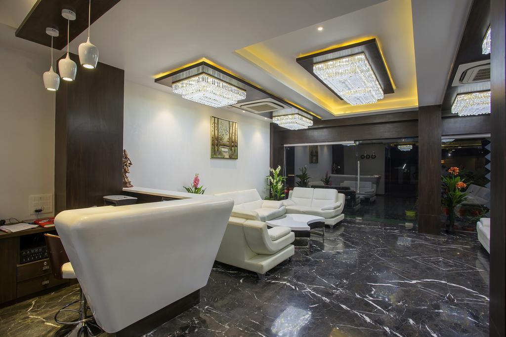 Hotel Ravi Residency à Morbi Extérieur photo